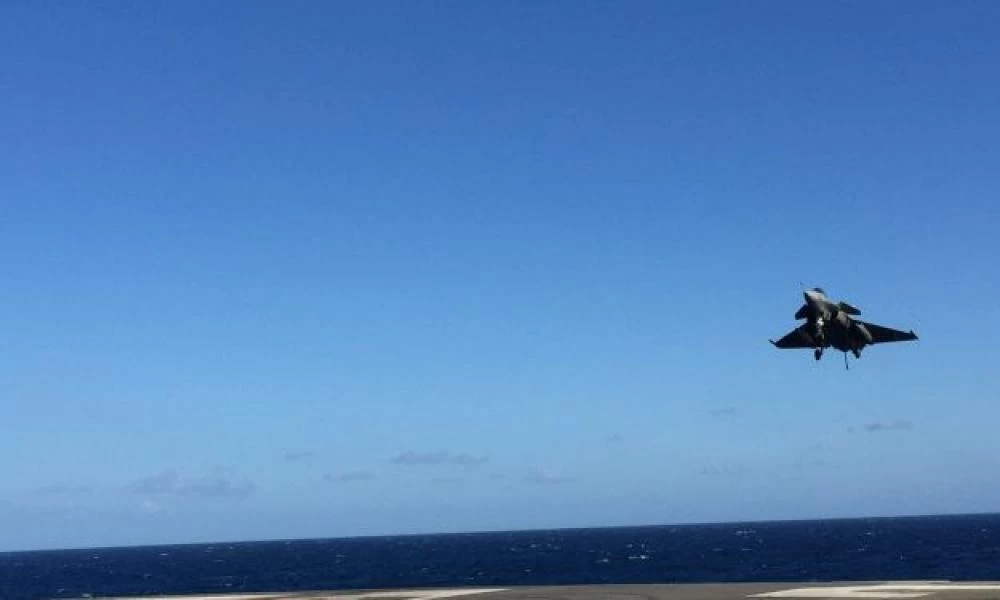 Η Γαλλία ετοιμάζει νέο πυρηνοκίνητο αεροπλανοφόρο σύμφωνα με τον Μακρόν